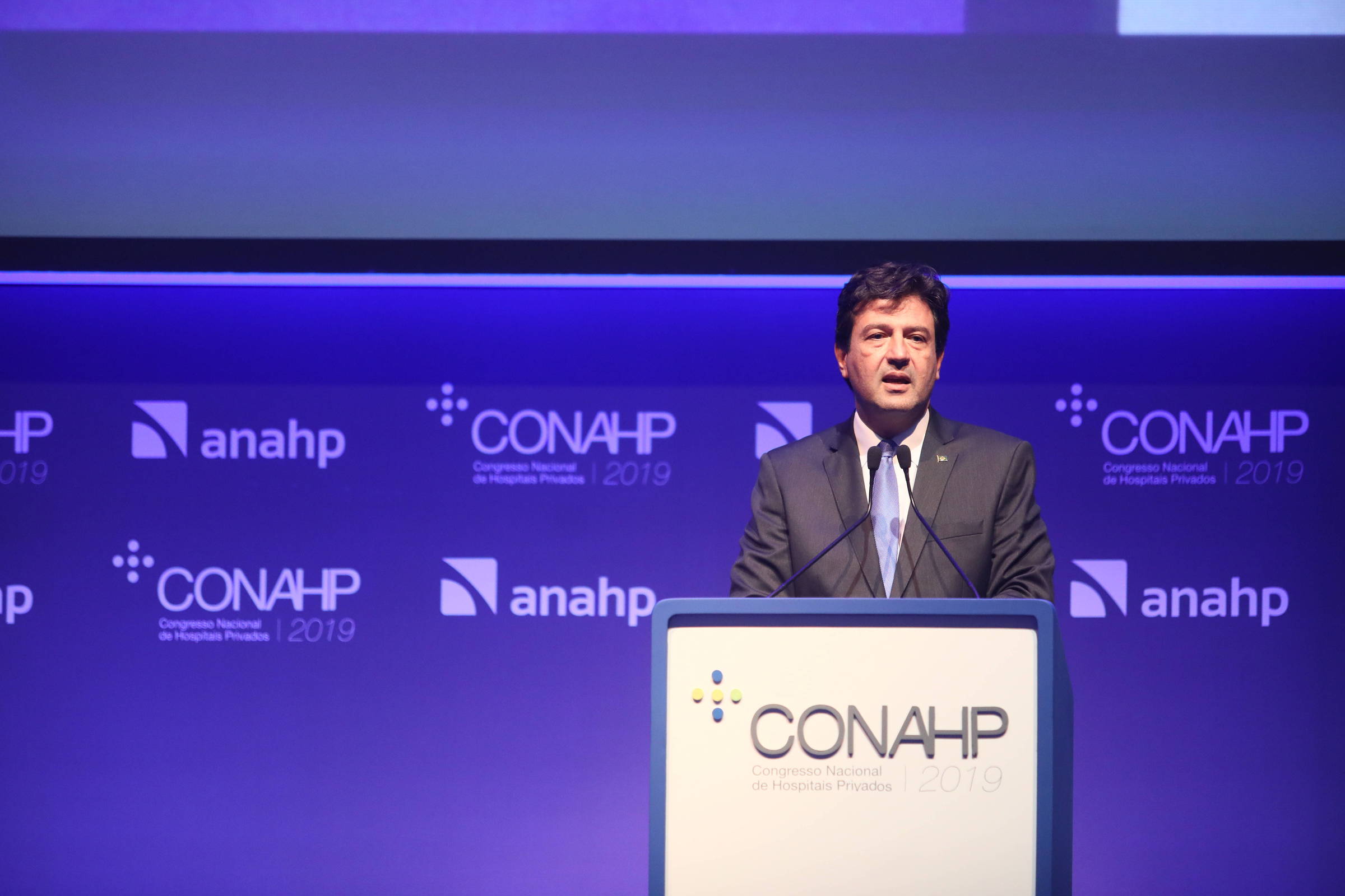 'Não dá para fazer tudo em cada município', diz ministro da Saúde sobre o SUS